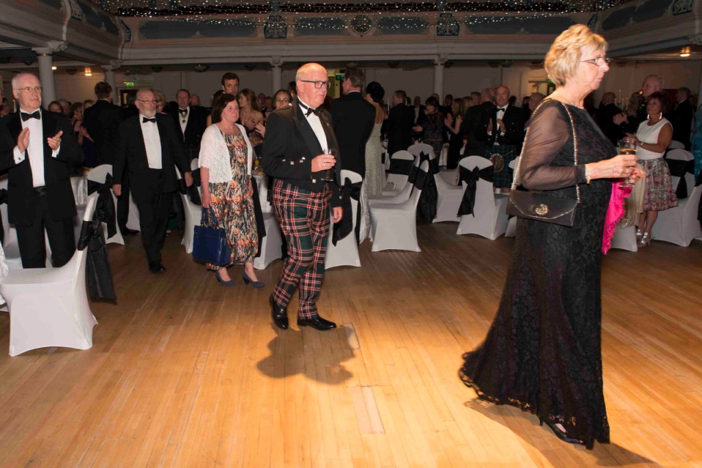 PGL RW GALA BALL 16 020